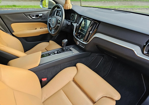 Volvo V60 cena 98500 przebieg: 164354, rok produkcji 2019 z Bydgoszcz małe 781